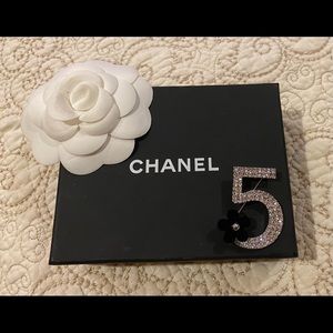 Sold!!! Chanel like charm perfect elegant brooch.